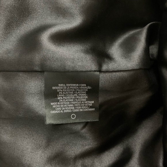 TAHARI • Sheath Dress - Picture 6 of 6